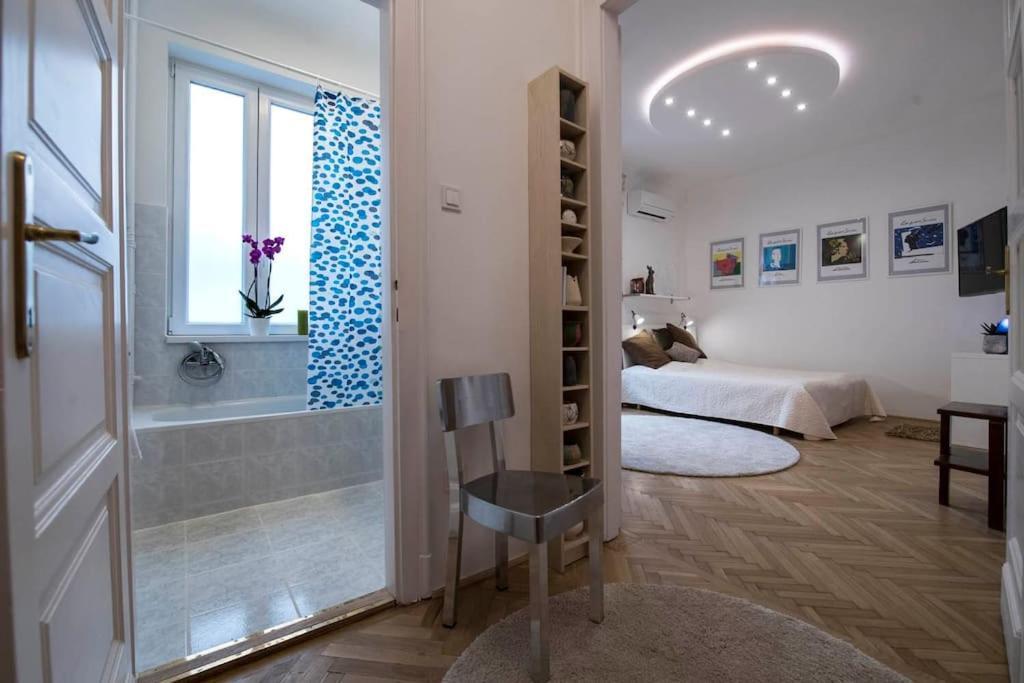 Gorgeous Flat Right Near The City Center Budapest Extérieur photo