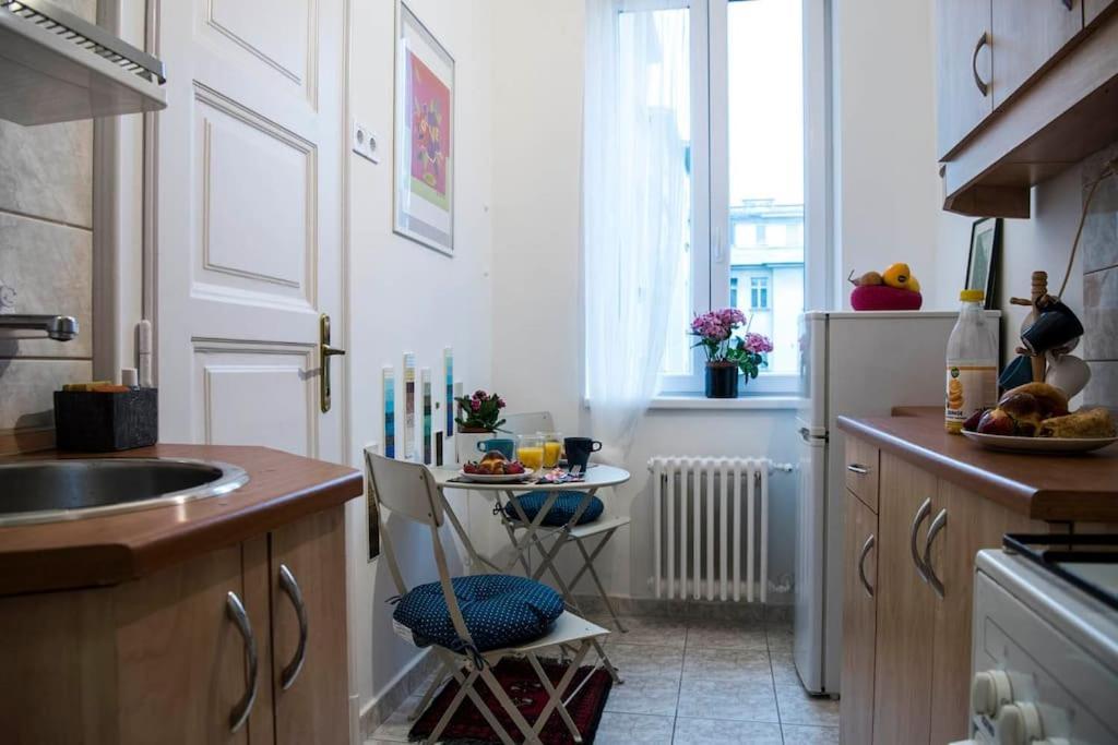 Gorgeous Flat Right Near The City Center Budapest Extérieur photo