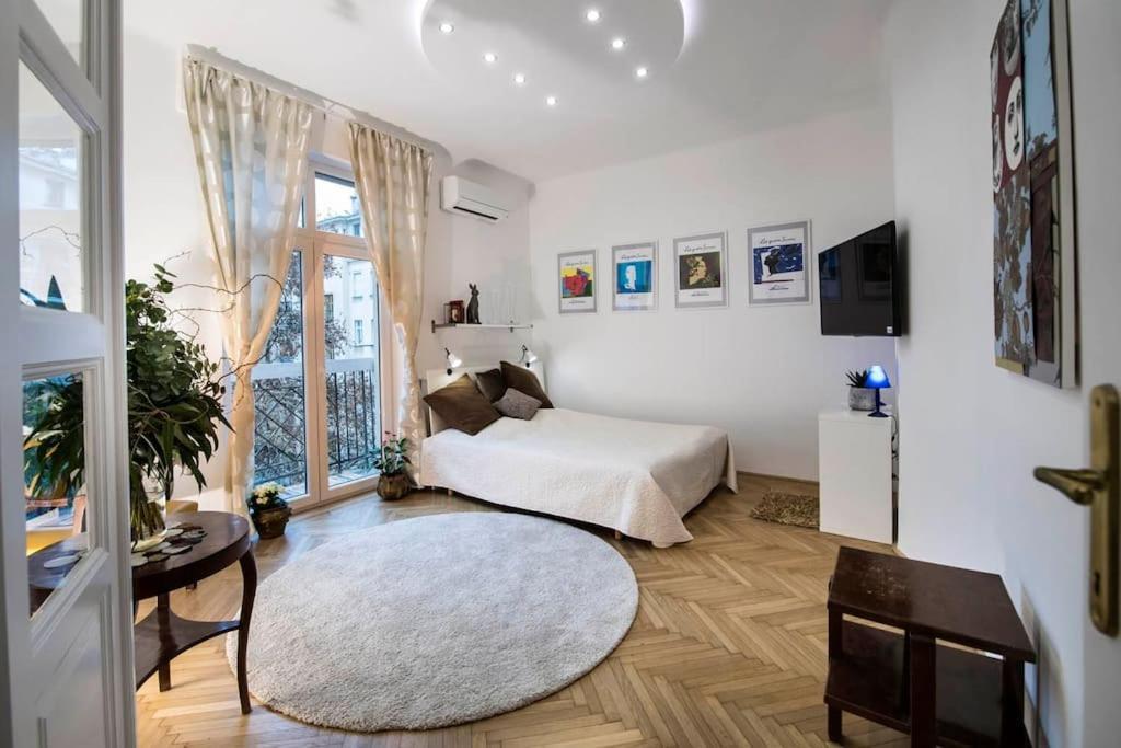 Gorgeous Flat Right Near The City Center Budapest Extérieur photo